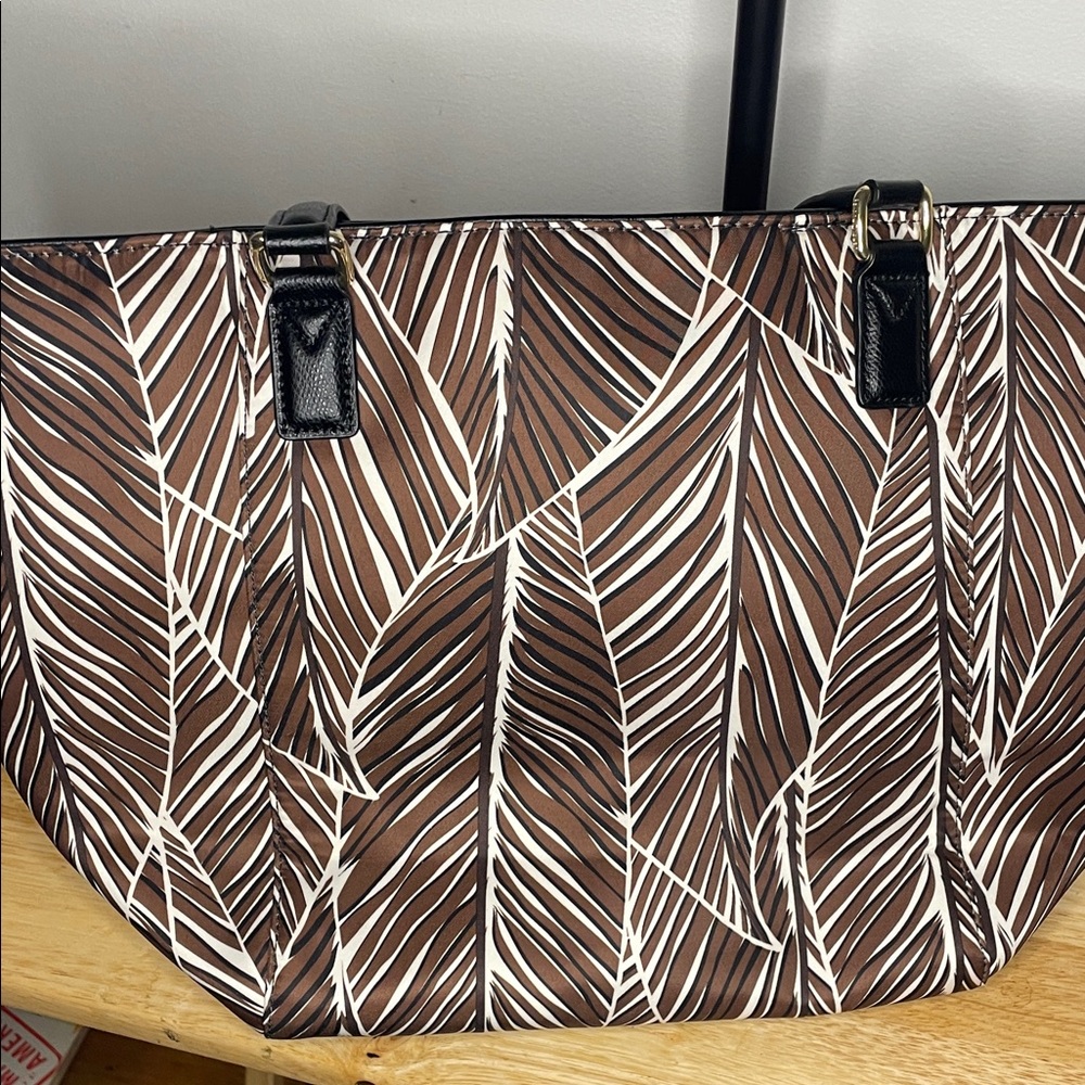Vera Bradley Black and White Leaf Pattern Tote - Picture 5 of 7